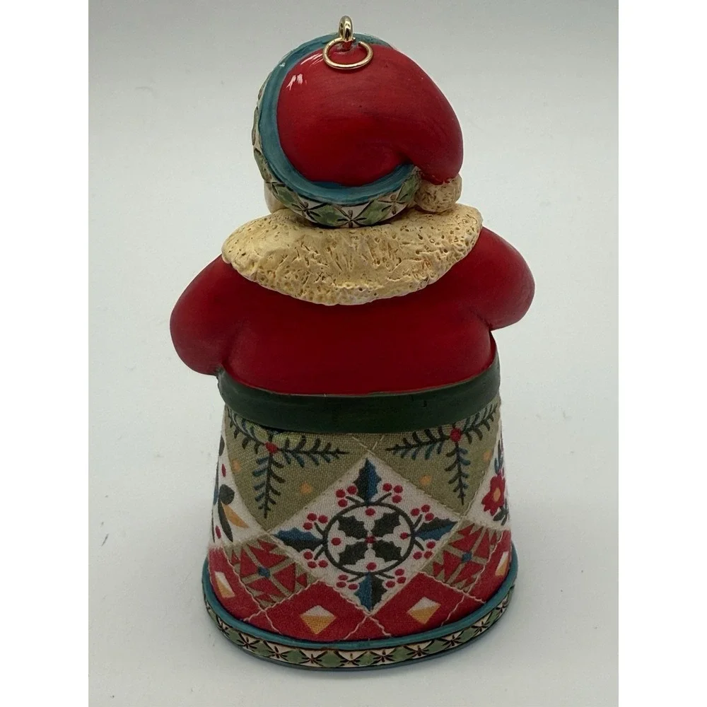Hallmark 2004 Santa's Around the World - USA Keepsake 4.5‎ Inches Tall